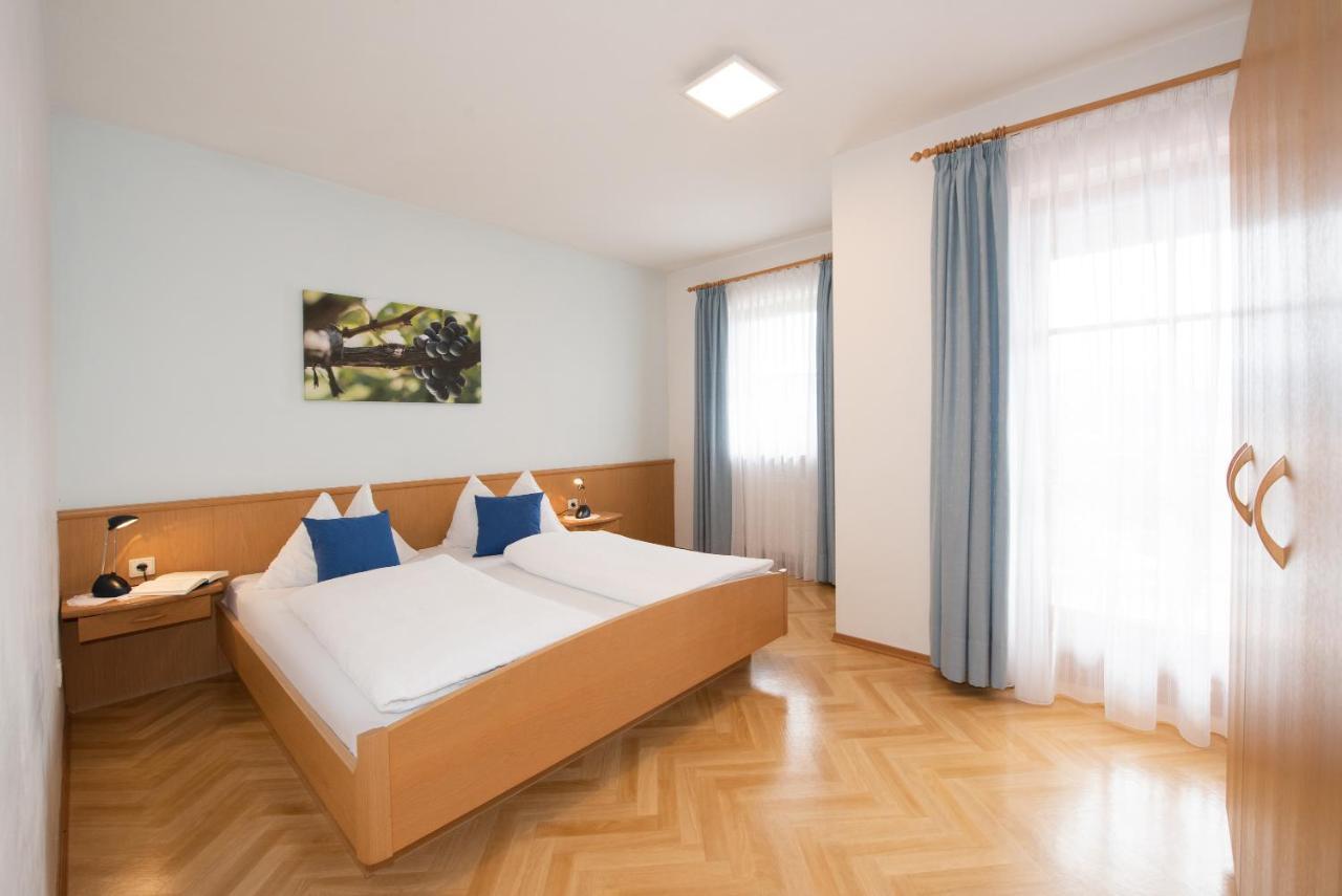 Apartments Herrnhofer Caldaro Eksteriør bilde